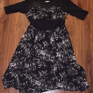 Black flower plus size dress